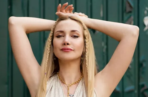 Şarkıcı Gökçe: Meraktan evlendim sarkici Gokce Meraktan evlendim habermeydan