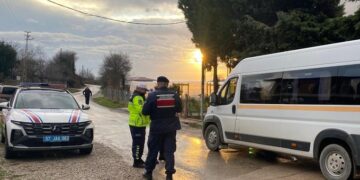 Sinop’ta, okul çevrelerinde jandarmadan huzur ve güven uygulaması!