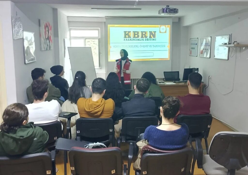 Sinop'ta, sağlıkçılara Tıbbi KBRN farkındalık eğitimi verildi! sinopta saglikcilara tibbi kbrn farkindalik egitimi verildi habermeydan e1771683968312