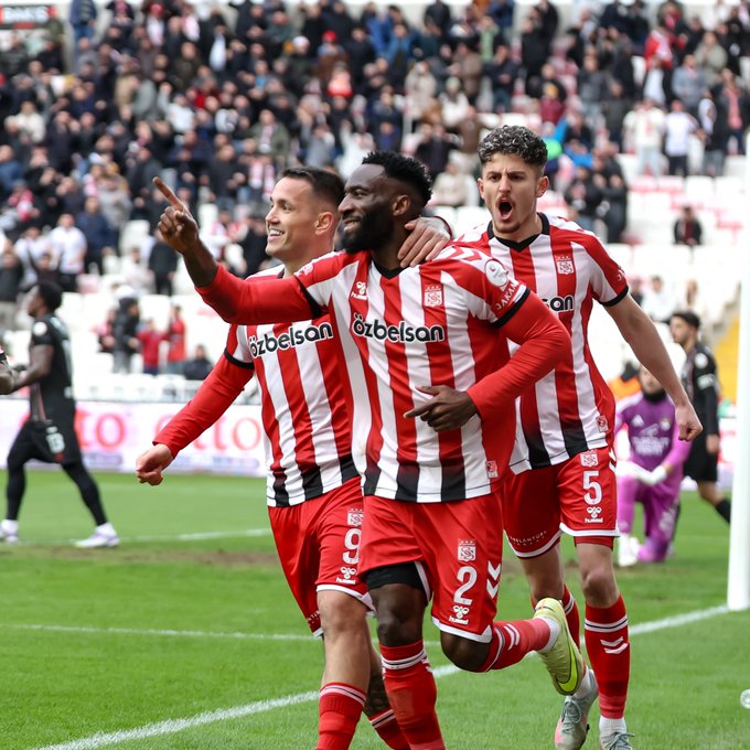 Sivasspor ile Vanspor FK puanları paylaştı! sivasspor ile vansporfk puanlari paylasti habermeydan