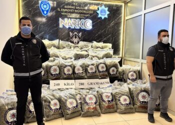 Edirne’de 240 kilogram uyuşturucu ele geçirildi