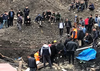 Zonguldak’ta maden ocağında göçük: 4 işçi göçük altında kaldı