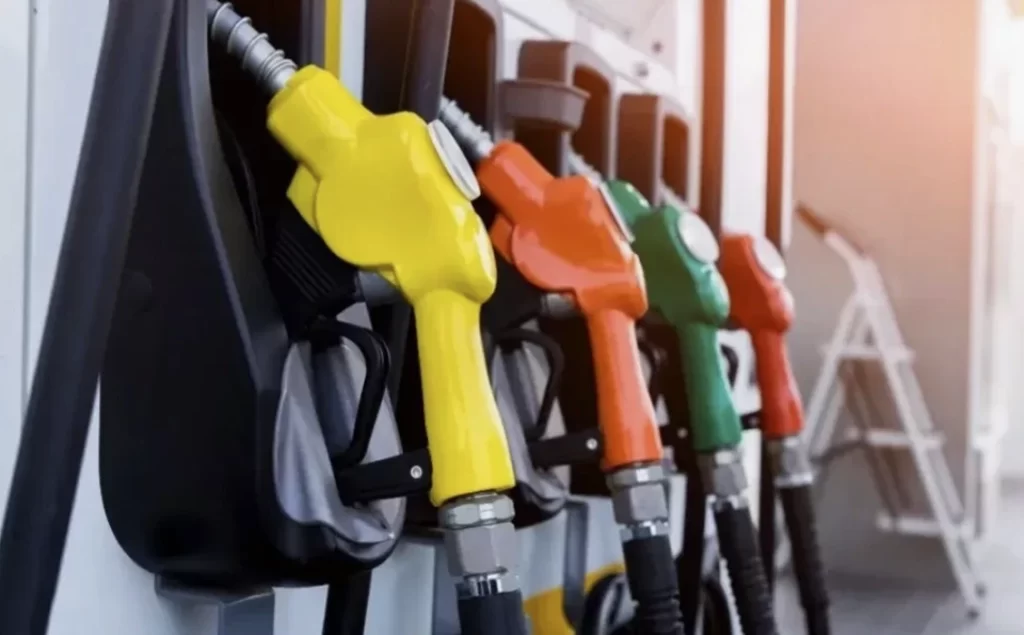 Akaryakita bu gece ne kadar zam yapilacak habermeydan