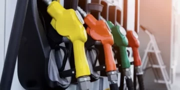 Akaryakıta bu gece ne kadar zam yapılacak?