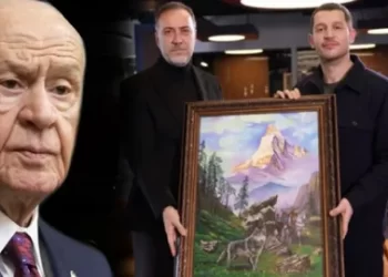Devlet Bahçeli’nin, Uraz Kaygılaroğlu’na hediyesi ‘Bozkurt’ tablosu ortaya çıktı