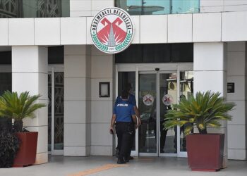 Döşemealtı Belediyesi’ne operasyon: 22 gözaltı