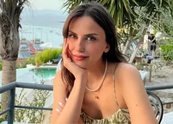 Ece Bayrak kimdir? Kaç yaşında ve ne iş yapıyor?