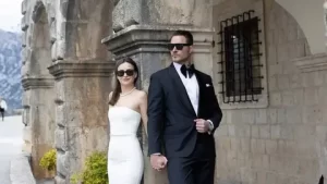 Ece Bayrak kimdir1 habermeydan