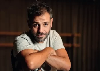 Erkan Kolçak Köstendil kimdir?