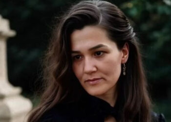 Öğrencisi tarafından öldürülen Fatma Nur Çelik'in cenazesi ailesine teslim edildi Öğrencisi tarafından öldürülen Fatma Nur Çelik’in cenazesi ailesine teslim edildi