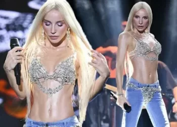 Gülşen’in sahne tarzı yine çok konuşuldu