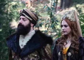 Halit Ergenç ile Meryem Uzerli 15 yıl aradan sonra aynı projede