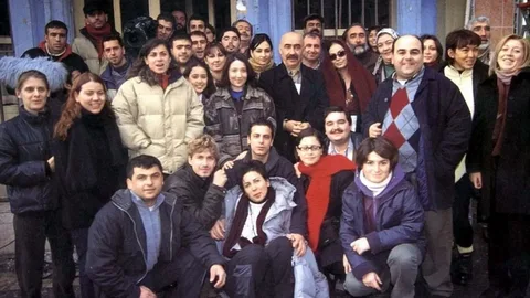 İkinci Bahar'ın yıldızları yıllar sonra bir arada! Ikinci Baharin yildizlari yillar sonra bir arada habermeydan