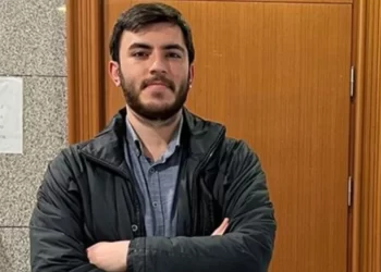 Gazeteci İsmail Arı gözaltına alındı