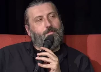 Mesut Süre taciz iddialarını yalanladı! İlişki Testi’nden kovuldu: sahnelere dönüyor