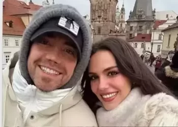 Murat Dalkılıç ve Özgü Kaya aşka geldi Murat Dalkılıç ve Özgü Kaya aşka geldi