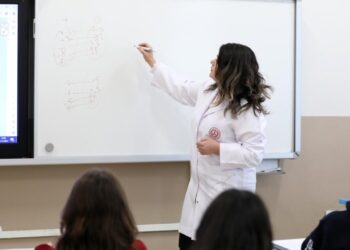 Öğretmenlerin alan değişikliğine bağlı yer değiştirme işlemleri için takvim belli oldu