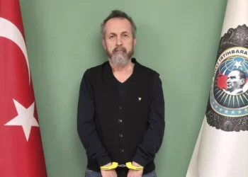 MİT'ten Operasyon: Casus Önder Sığırcıkoğlu Sınır Ötesinde Yakalandı MİT’ten Operasyon: Casus Önder Sığırcıkoğlu Sınır Ötesinde Yakalandı