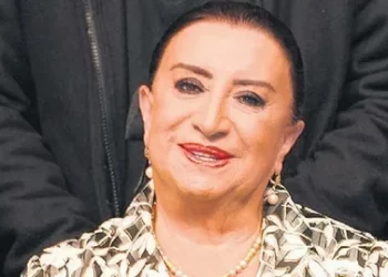 Perran Kutman 46 yıl sonra tiyatro sahnesinde