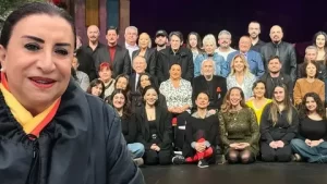 PerranKutman 46 yil sonra tiyatro sahnesinde1 habermeydan