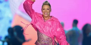 Pink’in konserleri iptal oldu: Boşanma söylentileriyle aynı zamana denk geldi