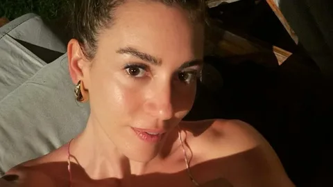 Sinem Kobal kızlarıyla kış tatilinde Sinem Kobal kizlariyla kis tatilinde habermeydan
