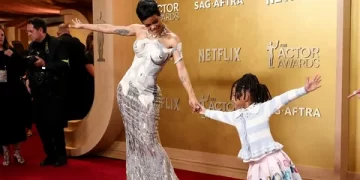 Teyana Taylor’a kırmızı halıda 5 yaşındaki kızı yardım etti