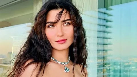 Tuba Büyüküstün kimdir? Hangi filmde oynuyor? Tuba Buyukustun kimdir habermeydan