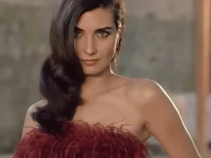 Tuba Büyüküstün kimdir? Hangi filmde oynuyor? Tuba Buyukustun kimdir1 habermeydan