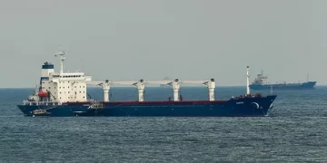 İstanbul Boğazı’na yaklaşan Türk gemisi vuruldu!