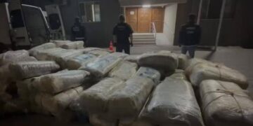 İzmir’de Operasyon! 1 Ton Uyuşturucu Madde Ele Geçirildi