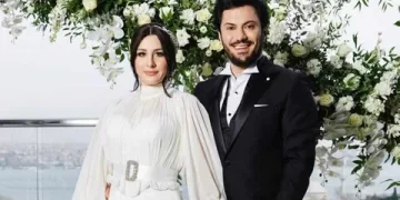 Yasemin Sakallıoğlu evlilik yıl dönümünü statta kutladı