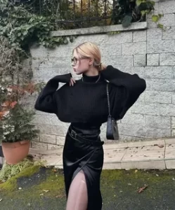 Zeynep Atilgan derin yirtmacli pozundaki detay olay oldu1 habermeydan