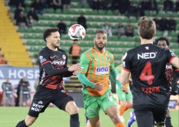 Alanyaspor ile Gençlerbirliği puanları paylaştı!