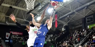 Anadolu Efes, Manisa’da zorlanmadan kazandı!