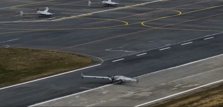 Baykar yeni kamikaze İHA’sını tanıttı.