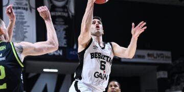 Beşiktaş, Merkezefendi’yi 25 sayı fakla devirdi!