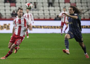Fenerbahçe, Antalya’da takıldı!
