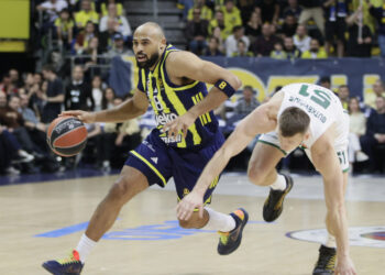 Fenerbahçe Beko, evinde Zalgiris’e kaybetti!