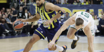 Fenerbahçe Beko, evinde Zalgiris’e kaybetti!
