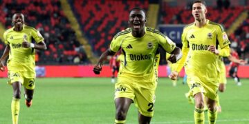 Fenerbahçe, Gaziantep'te 4 golle turladı! Fenerbahçe, Gaziantep’te 4 golle turladı!