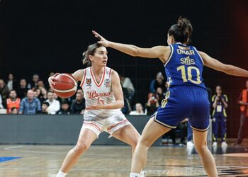 Fenerbahçe Opet, Mersin deplasmanında finale yükseldi!