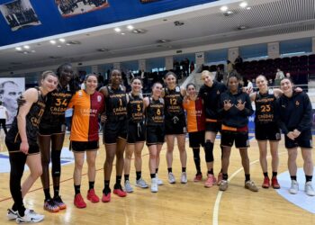 Galatasaray, Nesibe Aydın’ı farklı geçip yarı finale yükseldi!