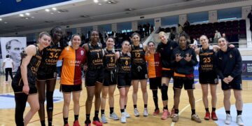 Galatasaray, Nesibe Aydın'ı farklı geçip yarı finale yükseldi! Galatasaray, Nesibe Aydın’ı farklı geçip yarı finale yükseldi!