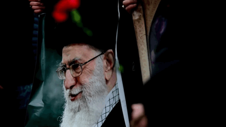 İran’da Hamaney’in cenaze töreni ertelendi.