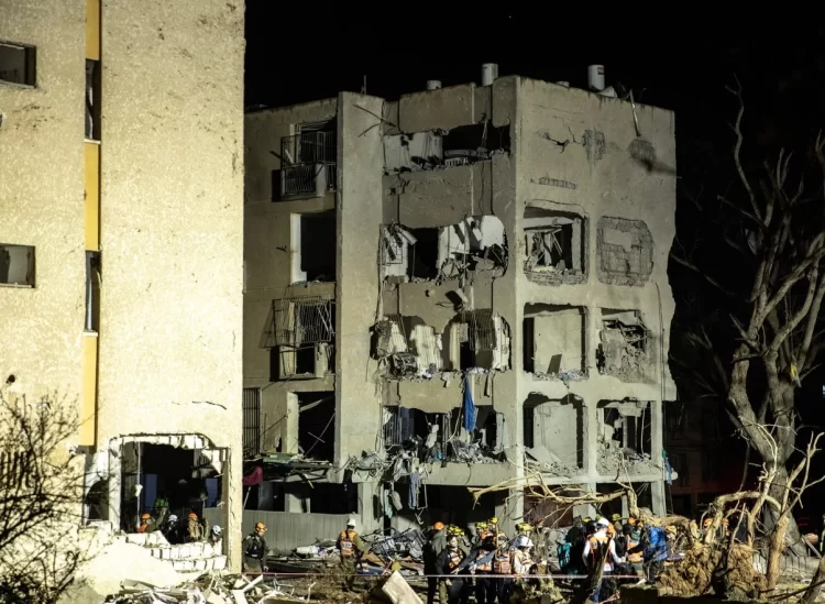 İran’dan İsrail’in Arad kentine füze saldırısı: 10’u ağır 84 yaralı İran’dan İsrail’in Arad kentine füze saldırısı...