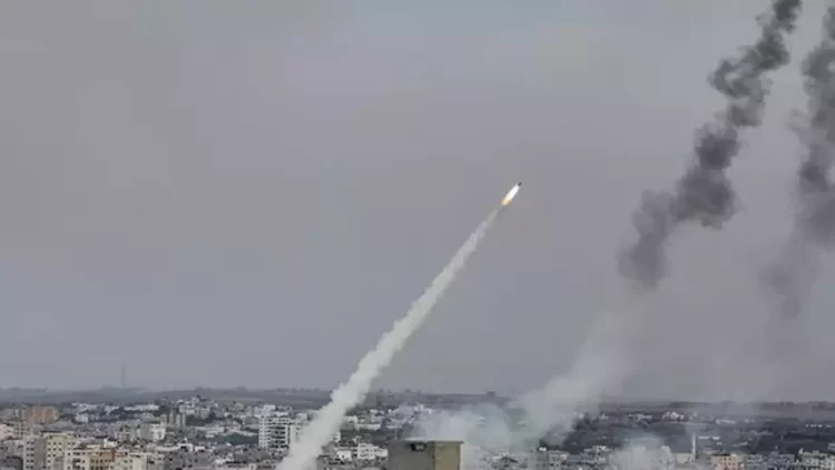 İran’ın misillemesi sonrası Tel Aviv’de sirenler çaldı.