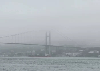 İstanbul’u sis kapladı: Kent genelinde etkisini artırıyor