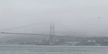 İstanbul’u sis kapladı: Kent genelinde etkisini artırıyor