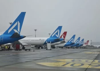 İstanbul’da hava trafiği kilitlendi: Yüzlerce uçuş iptal İstanbul’da hava trafiği kilitlendi: Yüzlerce uçuş iptal